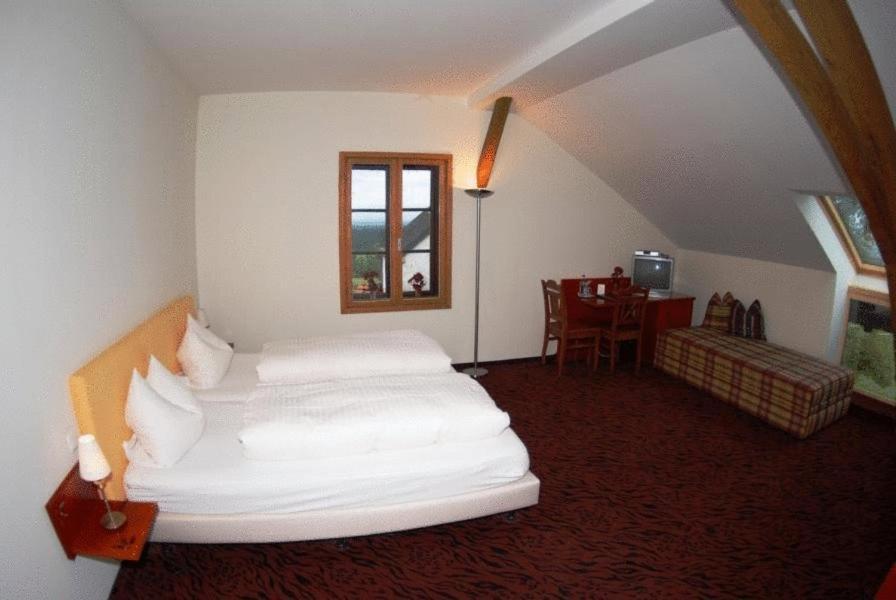 Hotel Zur Schoenen Aussicht Feldkirchen-Westerham Room photo